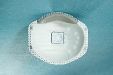 Load image into Gallery viewer, N95 Vented Cone Respirator - Makrite 910V-N95 (VZ-MK-910V)